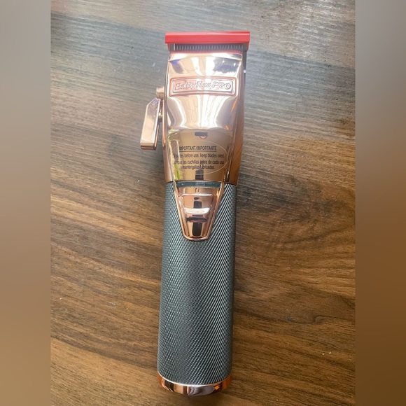 Babyliss pro Barber haircut clippers. I only used them about 5 times